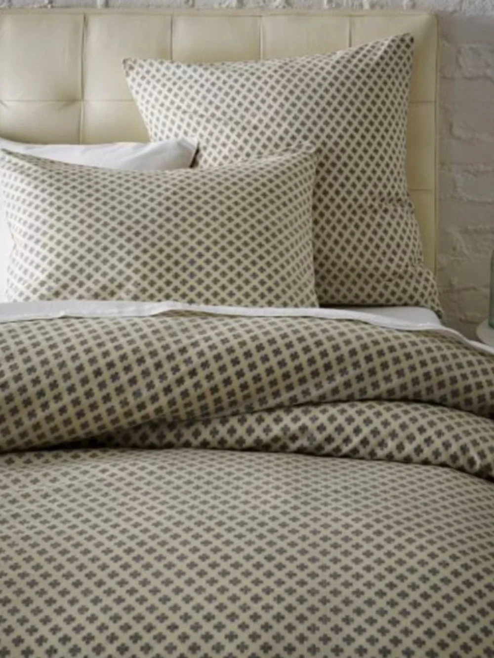 West Elm Jacquard Print Duvet • Full/Queen